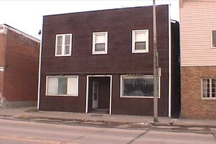 111 E Amelia St Apartments