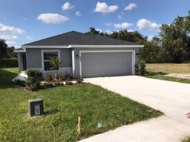 4844 Summerfield Cir in Winter Haven, FL - Building Photo