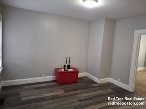 119 Grant St-Unit -A in Framingham, MA - Building Photo - Building Photo