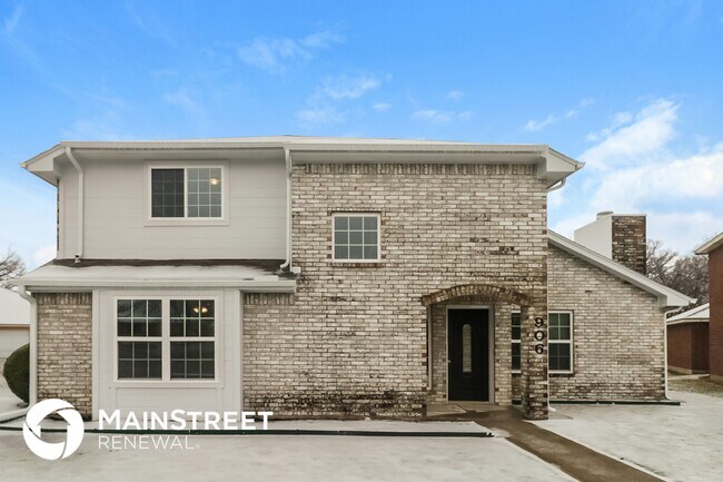 property at 906 Tracy Ct