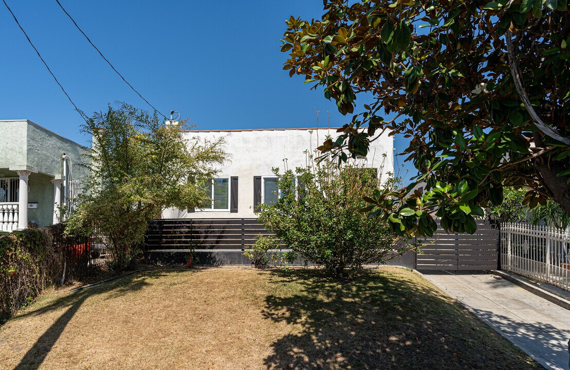 1316 N Mariposa Ave in Los Angeles, CA - Building Photo