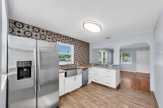 1101 28th St N in St. Petersburg, FL - Building Photo - Building Photo