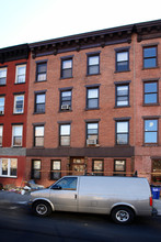 447 Hicks St in Brooklyn, NY - Foto de edificio - Building Photo