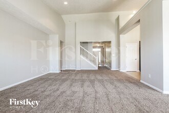 1424 Tuscany Dr in Greenwood, IN - Foto de edificio - Building Photo