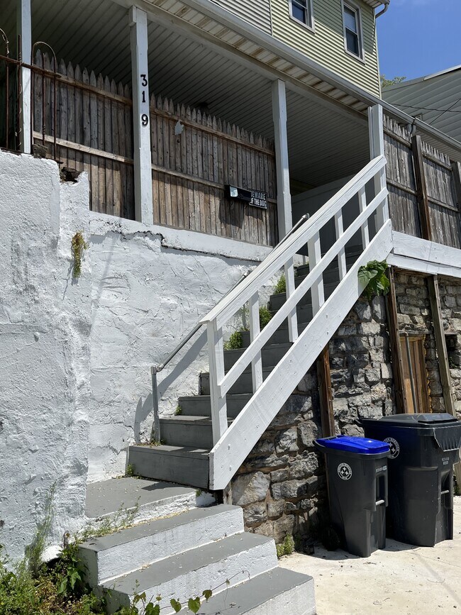 319 S 3rd St in Steelton, PA - Building Photo - Building Photo