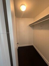 498 NW 165th St in Miami, FL - Building Photo - Building Photo