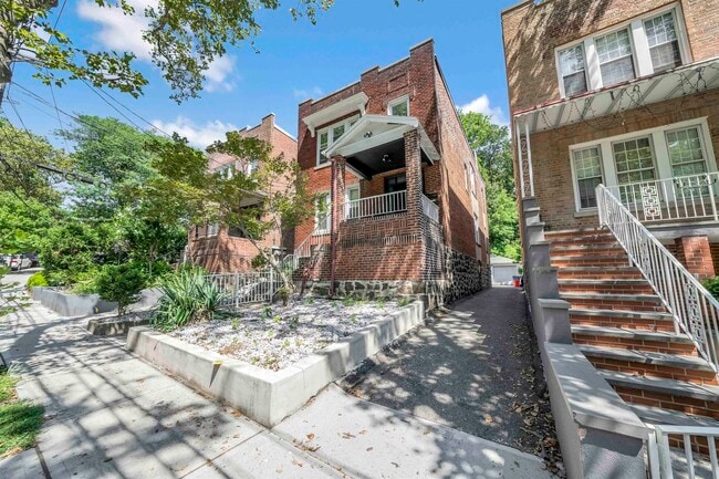 property at 654 JFK Blvd E