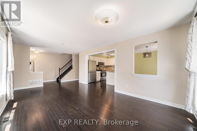 301 Gallantry Way in Ottawa, ON - Building Photo - Building Photo