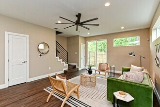 1202 Cometa St, Unit B in Austin, TX - Building Photo - Building Photo