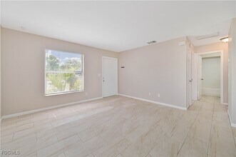 524 SE 24th Ave in Cape Coral, FL - Building Photo - Building Photo