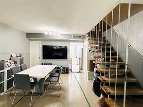 9455 Bay Harbor Terrace in Bay Harbor Islands, FL - Building Photo - Building Photo