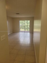 785 NW 103rd Terrace in Pembroke Pines, FL - Building Photo - Building Photo