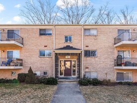 10613 Montrose Ave in Bethesda, MD - Building Photo
