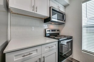 Infinity on the Landing in Euless, TX - Building Photo
