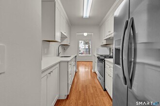 57 Lawson Ln in Ridgefield, CT - Building Photo - Building Photo