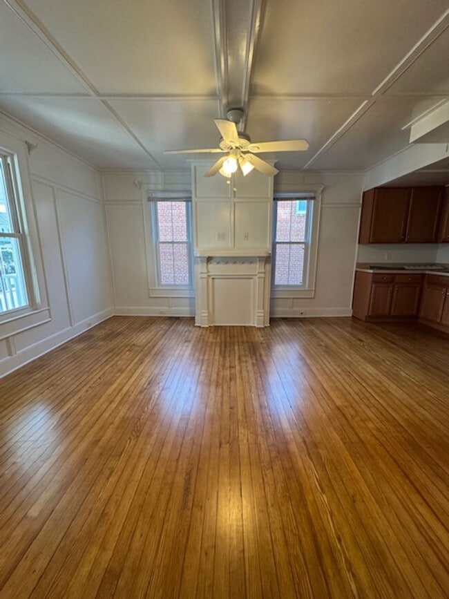 205 Sir Walter Raleigh St in Manteo, NC - Building Photo - Building Photo