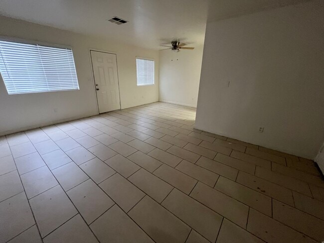 510 Real Rd in Bakersfield, CA - Building Photo - Building Photo