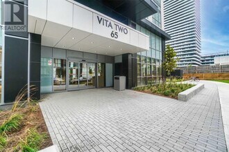 65 Annie Craig Dr in Toronto, ON - Building Photo - Building Photo