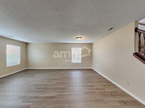 626 Hickory Pine Dr in Whiteland, IN - Building Photo - Building Photo