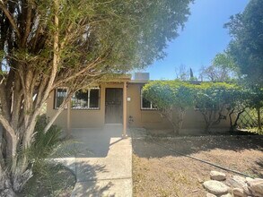 4501 S 18th Ave in Tucson, AZ - Building Photo - Building Photo