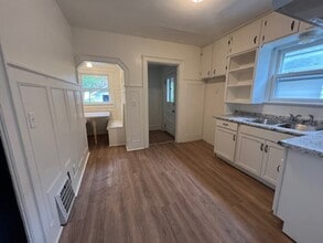 1085 Dietz Ave in Akron, OH - Building Photo - Building Photo