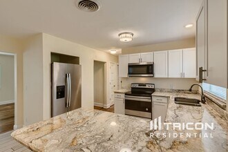 2311 35th Ave N in St. Petersburg, FL - Building Photo - Building Photo