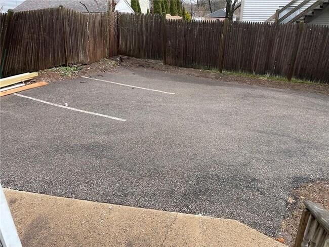 318 Elm St in North Attleborough, MA - Building Photo - Building Photo