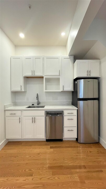 31 Green St in Boston, MA - Building Photo