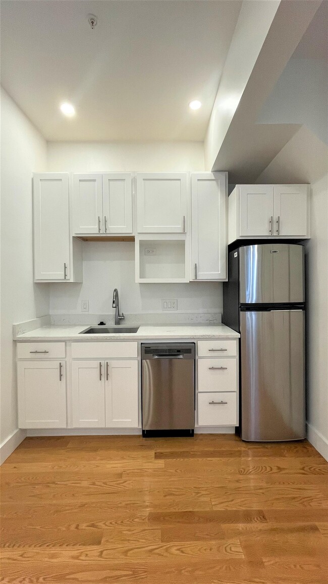property at 31 Green St