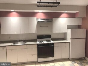 918 Passyunk Ave in Philadelphia, PA - Building Photo - Building Photo