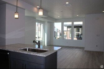 140 E Abbeville Ct in Sandy, UT - Building Photo - Building Photo