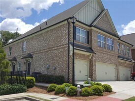 805 Pleasant Hill Rd in Lilburn, GA - Building Photo