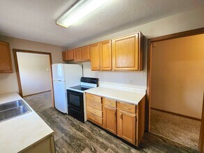 3434 SW Clare Ave in Topeka, KS - Building Photo - Building Photo