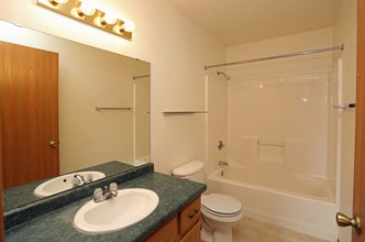 Golf View Estates in Fond du Lac, WI - Building Photo - Interior Photo