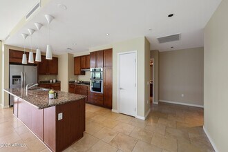 208 W Portland St in Phoenix, AZ - Building Photo - Building Photo
