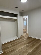 832 Marion St in Manteca, CA - Foto de edificio - Building Photo