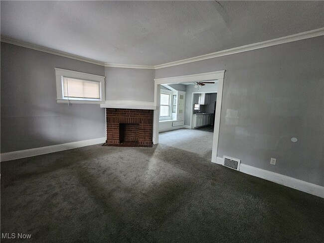 1061 E 169th St in Cleveland, OH - Building Photo - Building Photo