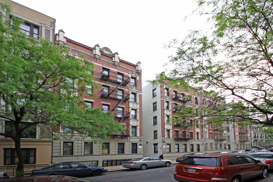 539-541 W 162nd St in New York, NY - Building Photo