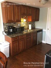 1029 Brookshire Ct in Belleville, IL - Building Photo - Building Photo