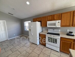 715 Piermont Dr in Davenport, FL - Building Photo - Building Photo