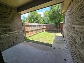 204 N Denton St in Weatherford, TX - Building Photo - Building Photo