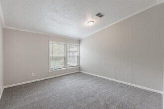 1520 W Creek Dr in Conroe, TX - Building Photo - Building Photo