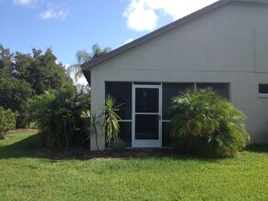 341 Kaley Ct in Oldsmar, FL - Foto de edificio - Building Photo
