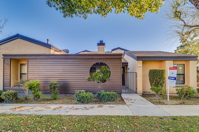 property at 5500 Lennox Ave