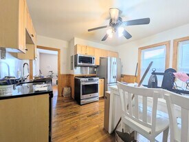 137 Marcella St, Unit 1 in Boston, MA - Building Photo