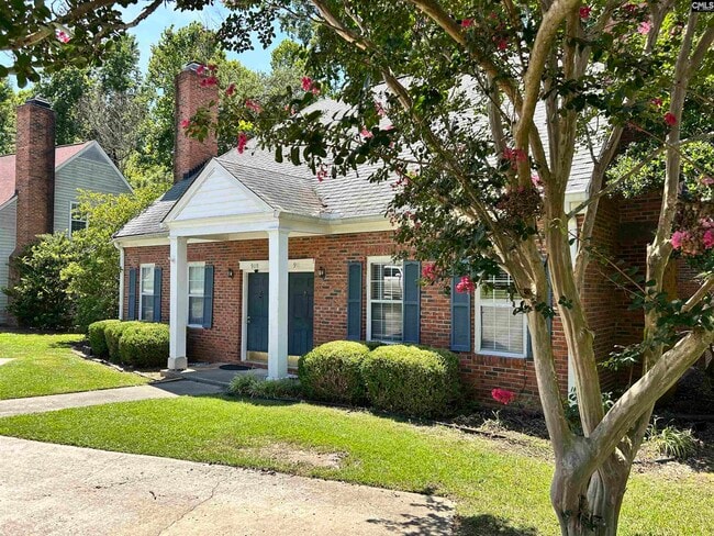 property at 911 Hulon Ln