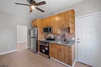 201-203 Watchung Ave in West Orange, NJ - Building Photo - Building Photo