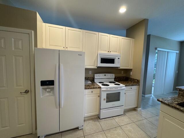 329 SW Otter Run Pl in Stuart, FL - Foto de edificio - Building Photo