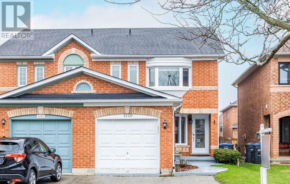 6120 Clover Ridge Crescent in Mississauga, ON - Building Photo