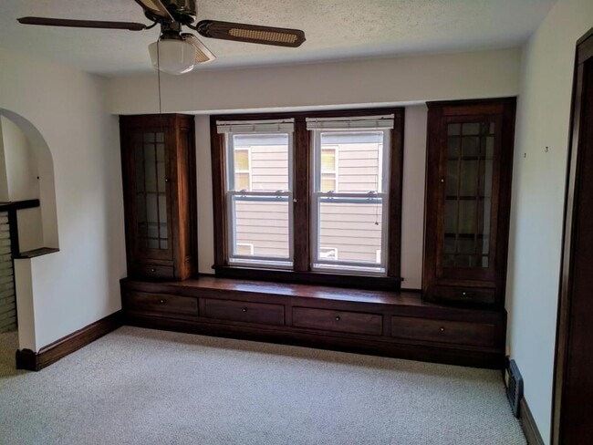 property at 4707 Behrwald Ave